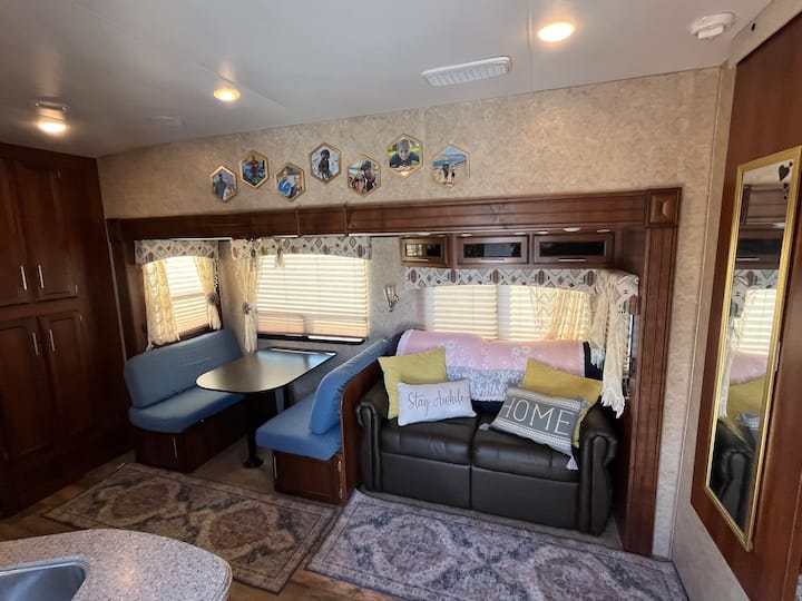 Cozy Camper, Convenient Location, No Extra Fees - Mesa, AZ