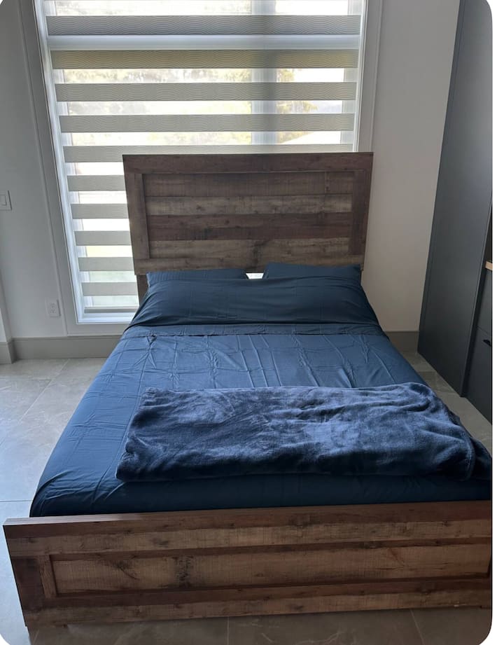 Private One Bedroom With Bathroom New House - Coquitlam