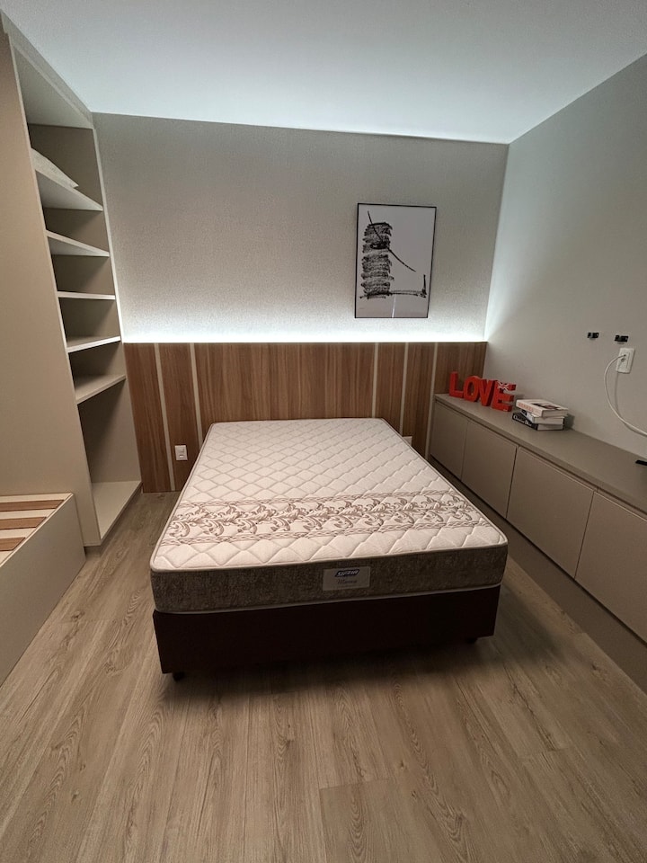 Schlafzimmer 4
