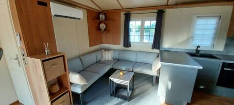 Annonce Airbnb populaire: Bungalow in Camargue à Arles