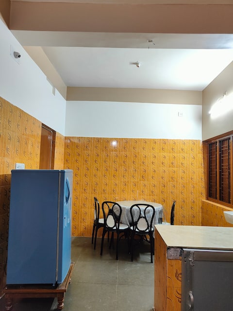 Snehalata Homestay - Spacious Room