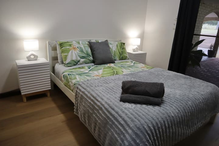 საძინებელი 4