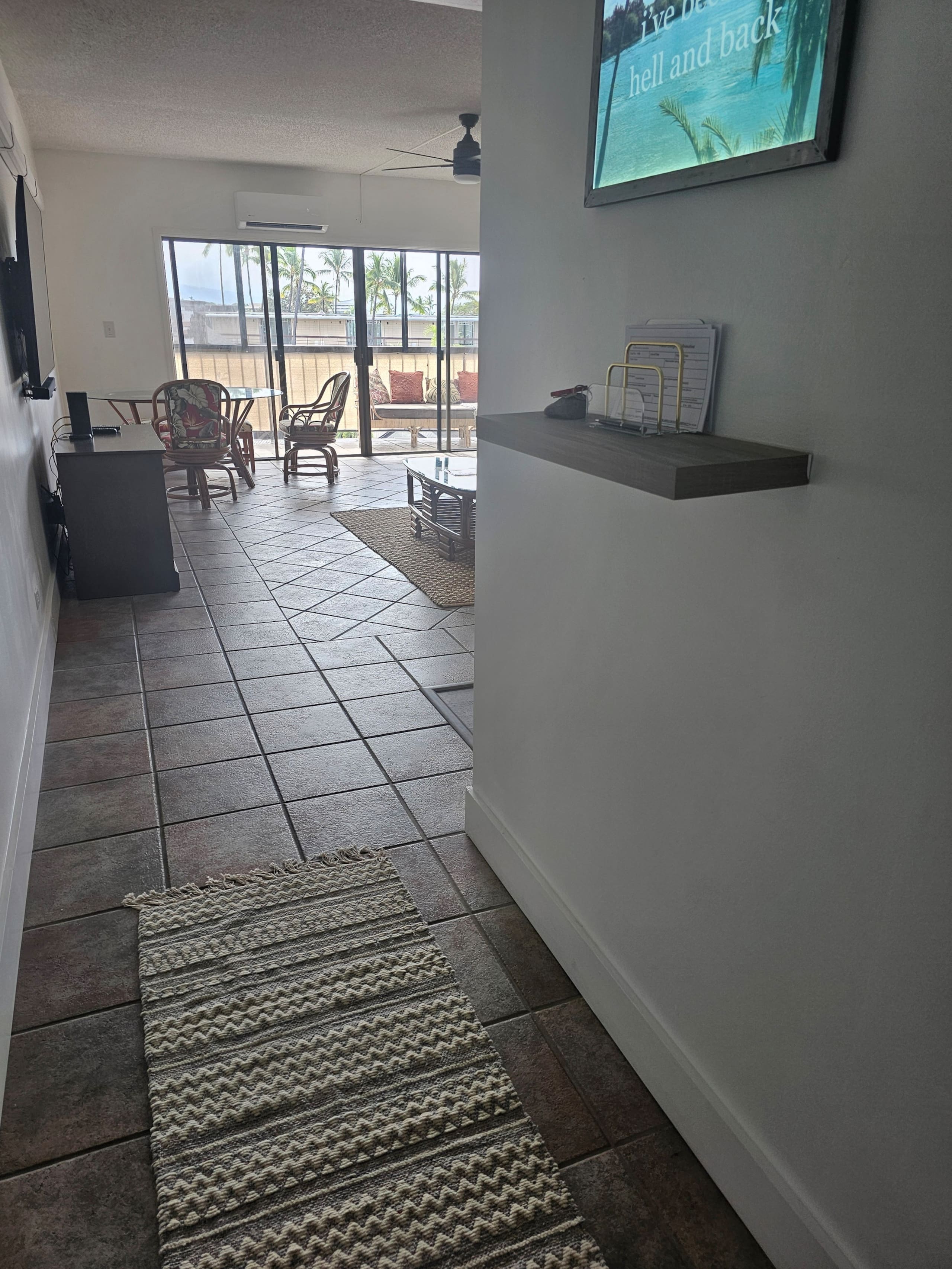 Top-Floor Kona Plaza Gem - Photo 26