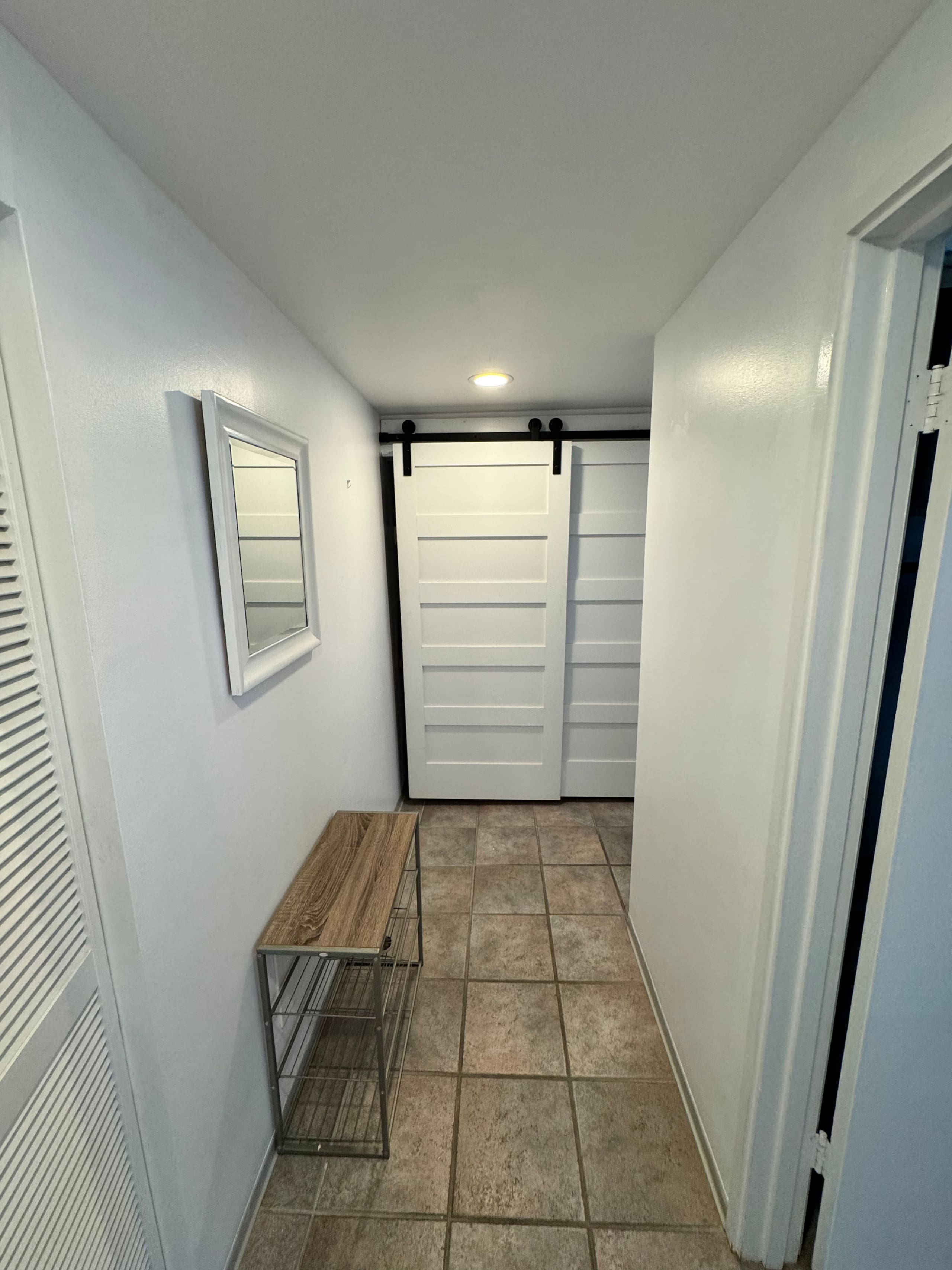 Top-Floor Kona Plaza Gem - Photo 28
