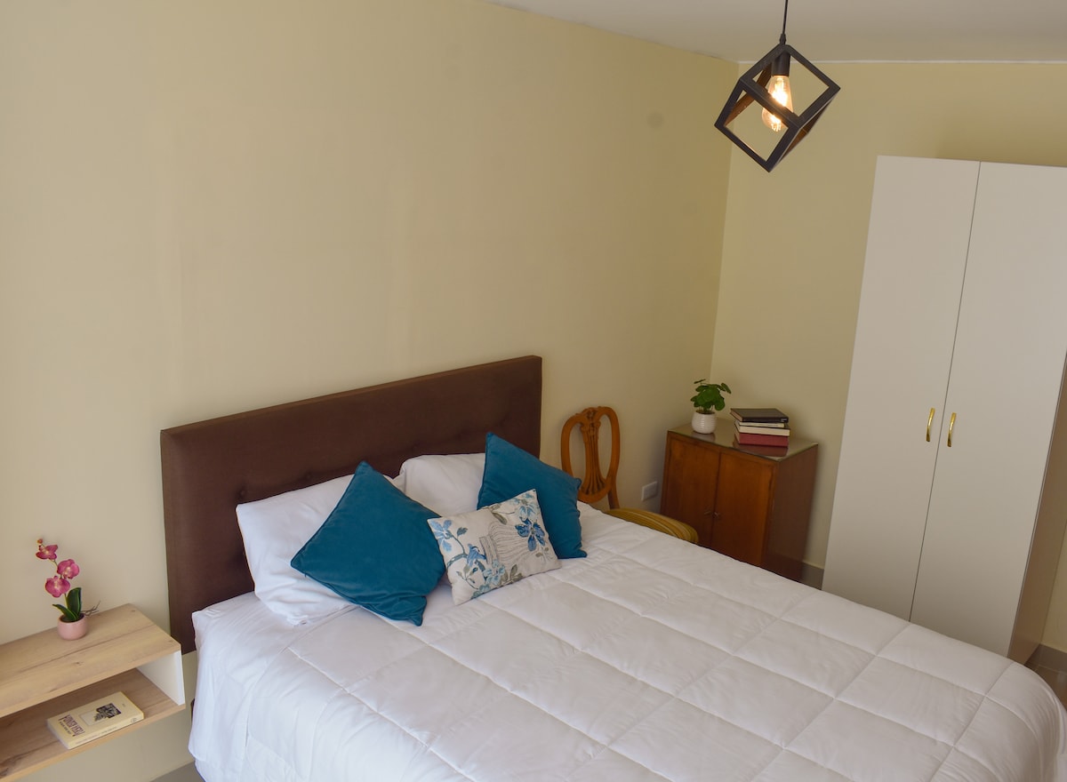 Კომფორტული საწოლი 152 × 203 სმ 