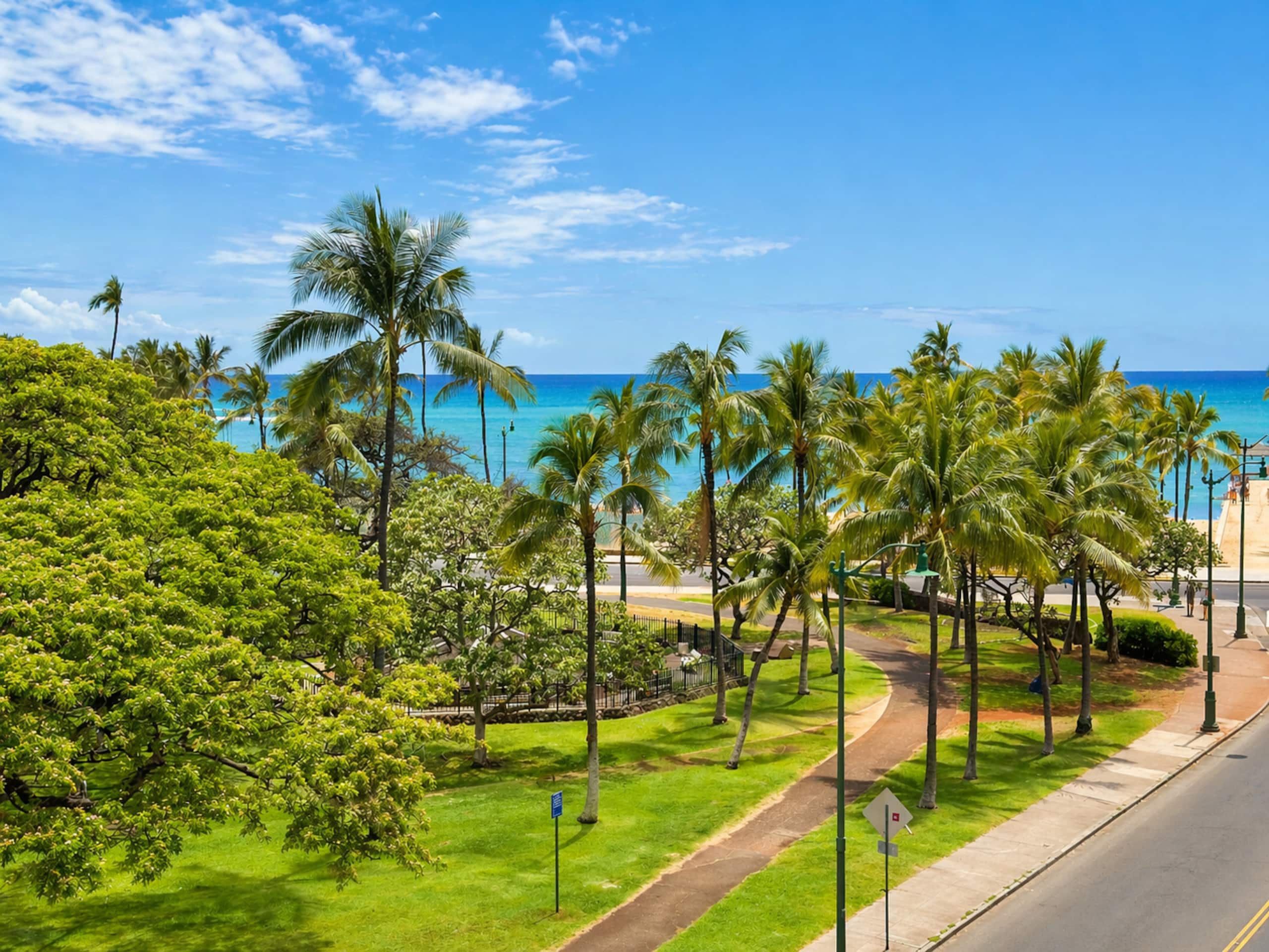 Ocean Oasis Across World Famous Waikiki Beach - Photo 19