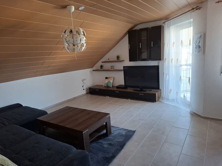 5 Zimmer Wohnung In Ruhiger Lage - Oberbayern