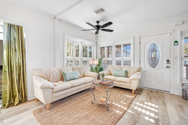 Come 4 The Beach—stay 4 The Backyard - Laguna Beach, FL