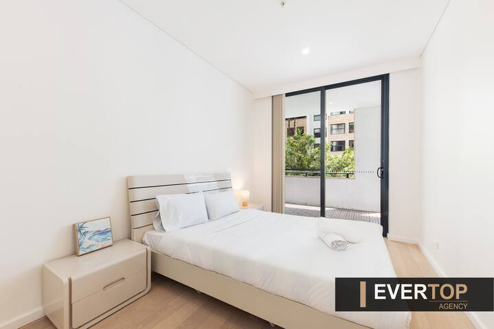 Z-Close to station and SYD CBD easy to anywhere gallery image 4