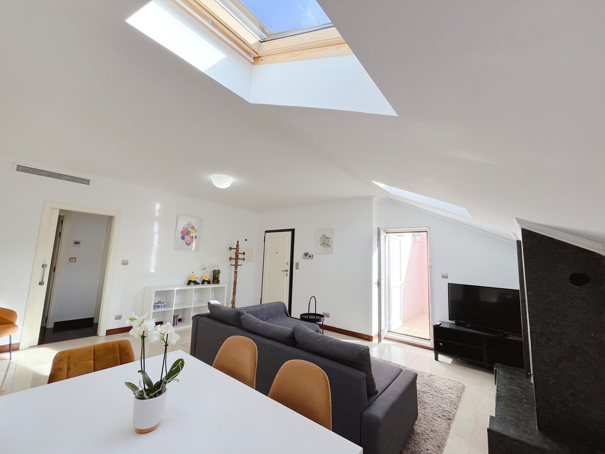 Top Airbnb: Downtown Penthouse|Metro, Terrace,A/C&Lift em Arroios
