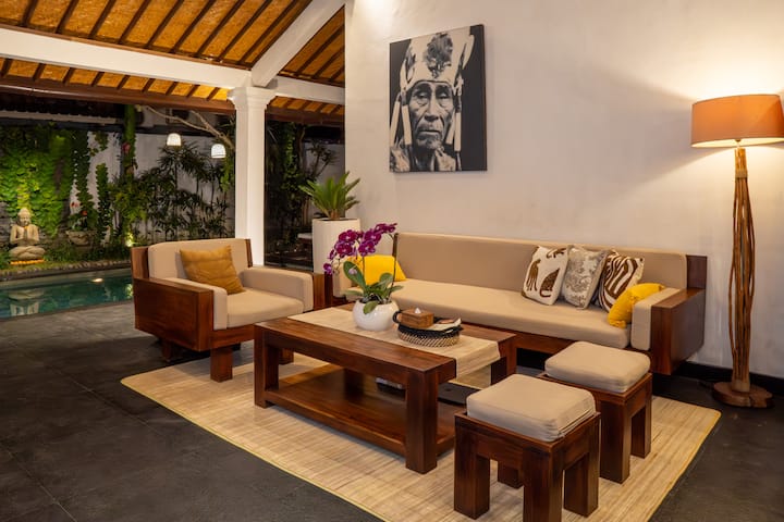 Peaceful 4br Family-friendly Villa In Seminyak - Legian
