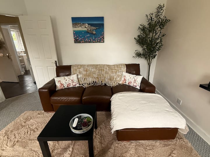 Pet Friendly - 2nd Floor Flat - Carlisle North - Carlisle