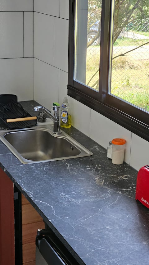 Anuncio de Airbnb popular: LP container house en Los Acantilados