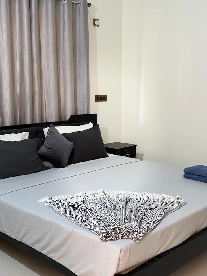 Bedroom 1 image 1