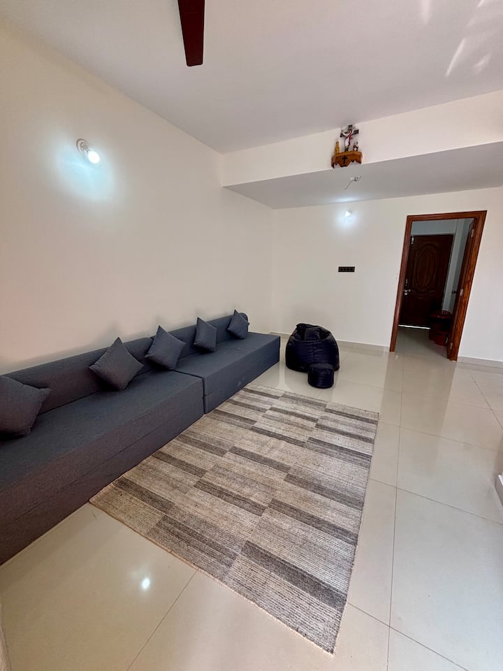 Living room image 4