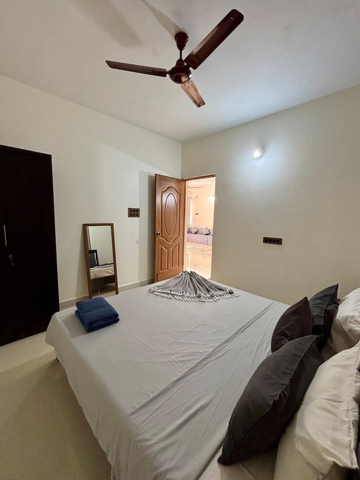 Bedroom 2 image 1