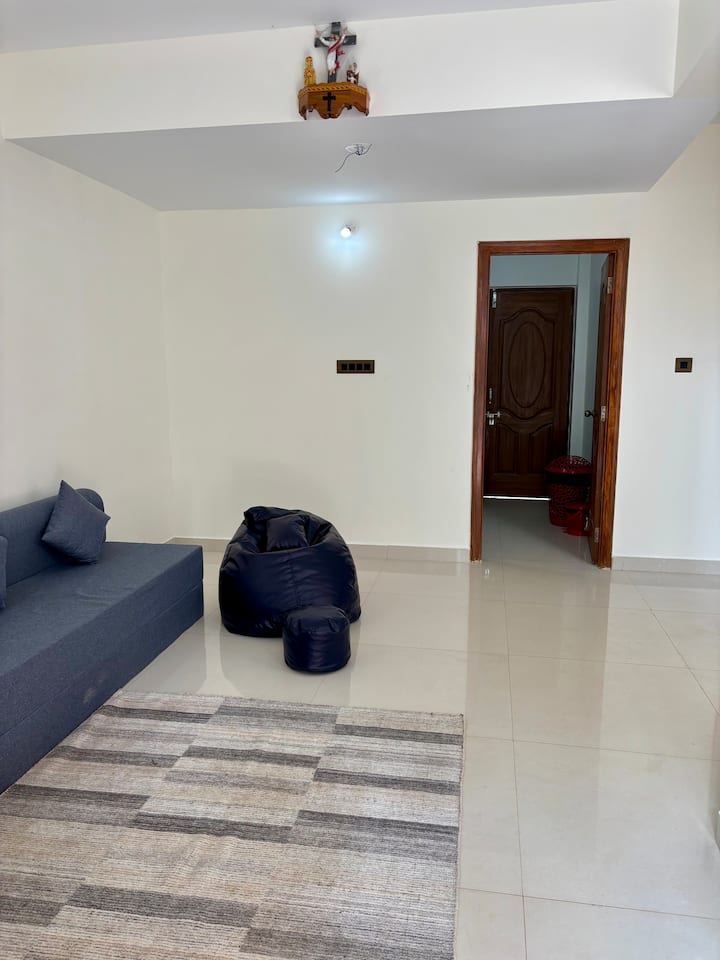 Living room image 2