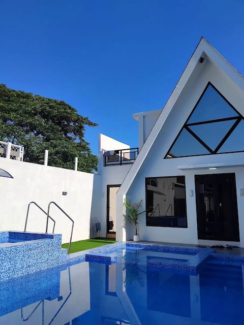 The Prism Cabin - Private Resort in North Caloocan