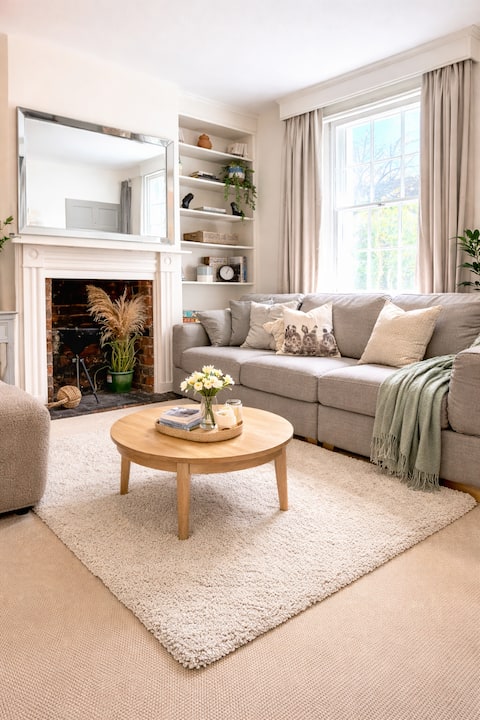 Cottage : Chichester walk in 30 seconds