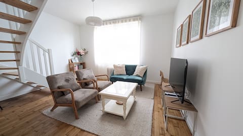 Popular Airbnb listing: November Charlie, 2 bedrooms • 2 double beds in Bruz