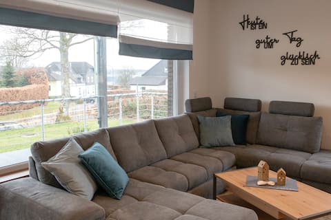 Erfolgreiche Airbnb-Immobilie: Family Time | Holiday home with game room & garden in Simmerath