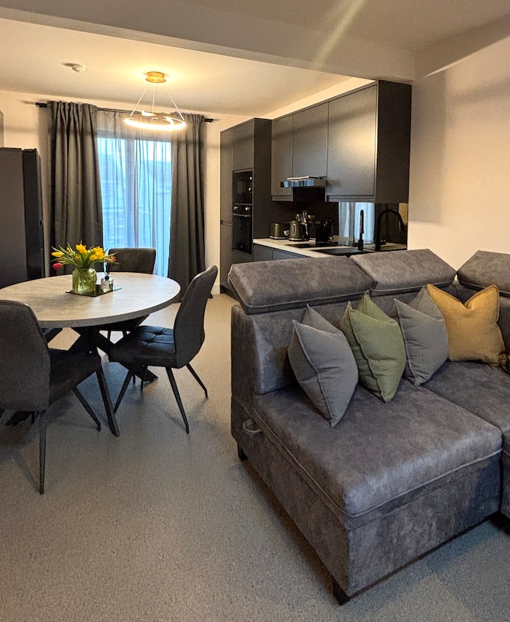 Rush Secret Stay - Isla House, 3 Bedroom Cottage - Skerries
