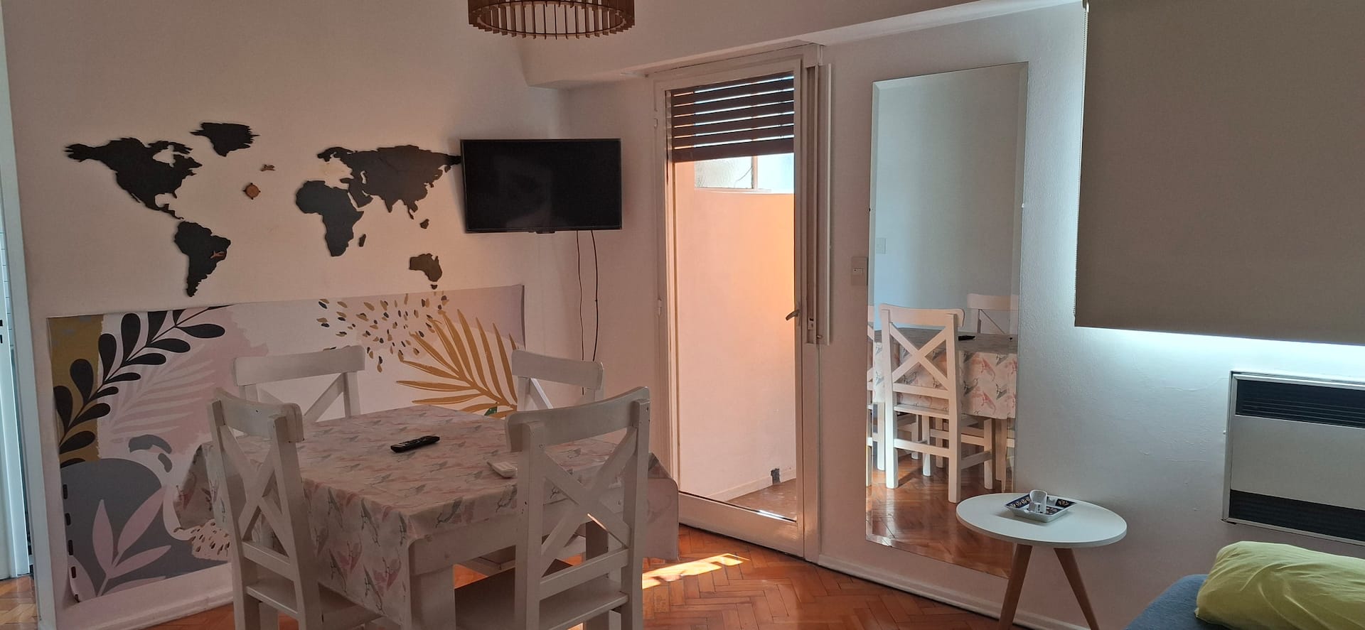 Spacious apartment in Recoleta, Tribunales subway station