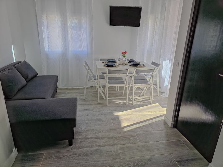 Blue Wave Retreat - Lloret de Mar
