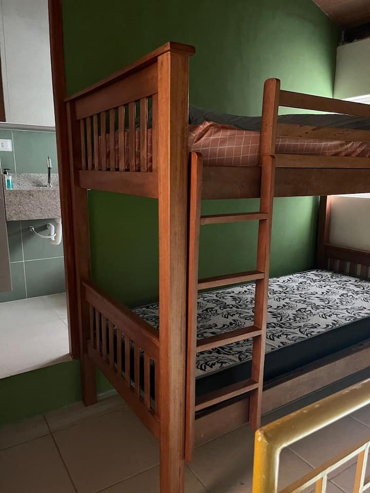 مرفق واحد للغرفة العلوية 