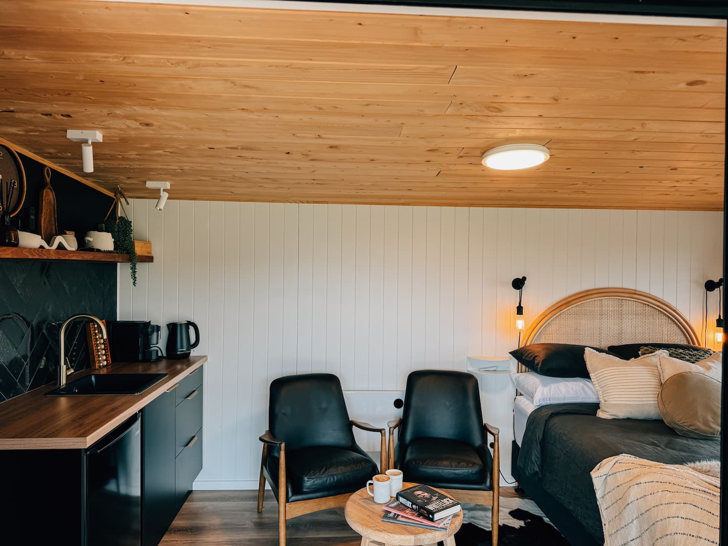 Cosy Alpine View Cabin 1