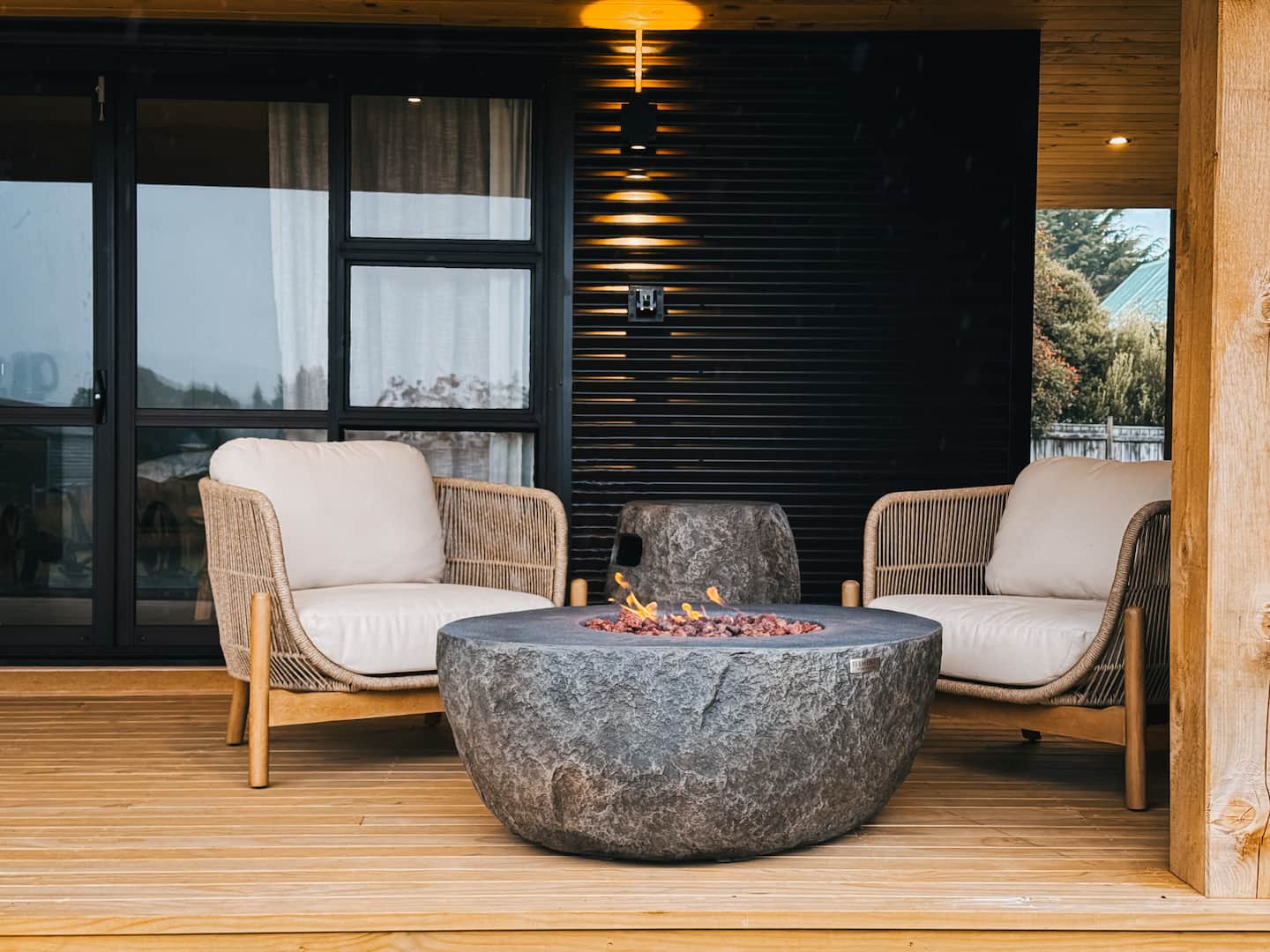 Cosy Alpine View Cabin 4