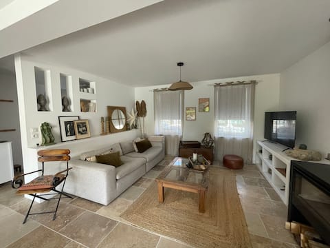 Top performing Airbnb: Charming house in the middle of Rosendael in Dunkirk