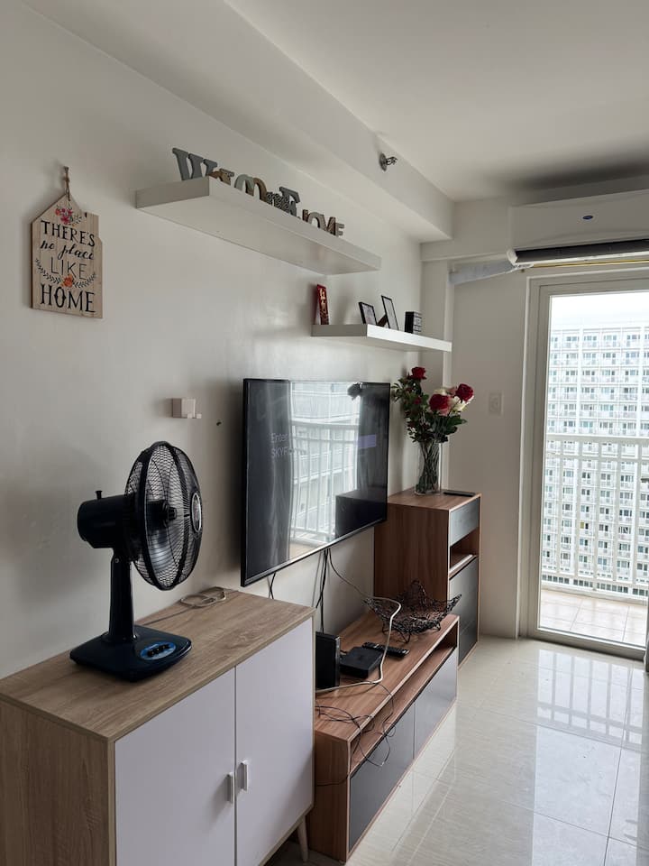 2br 2cr Melnath Condo In Moa Shore1 - Manila