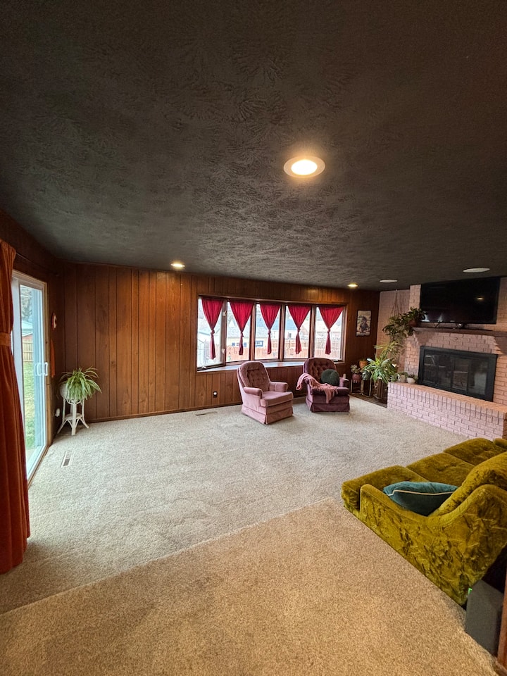 Eclectic Ranch - Lincoln, NE