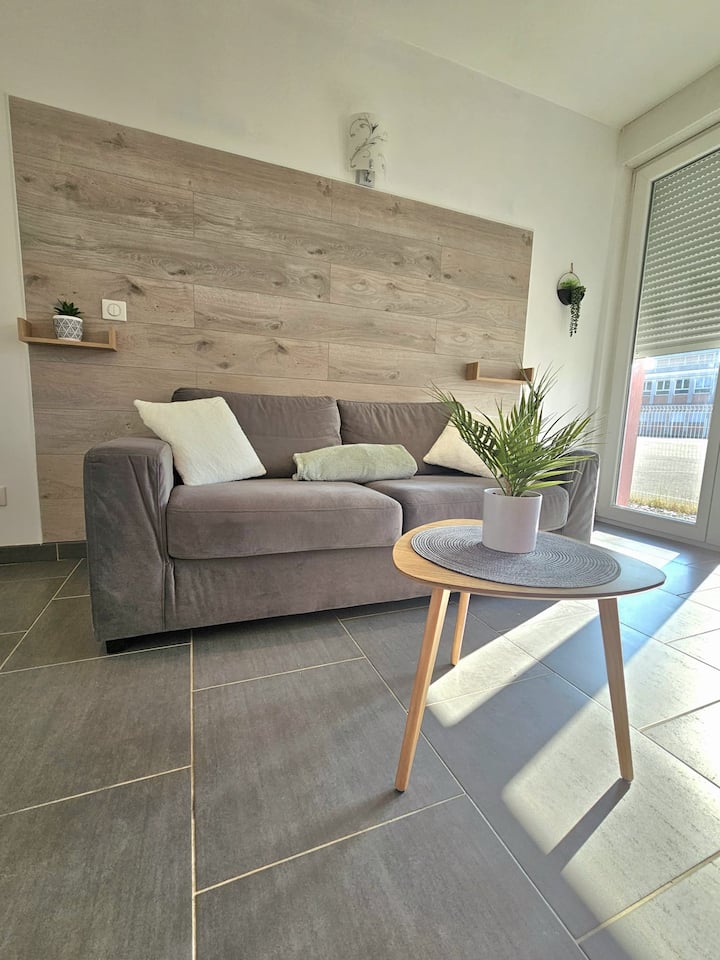 Studio Paisible éQuipé, Terrasse & Parking - Audincourt