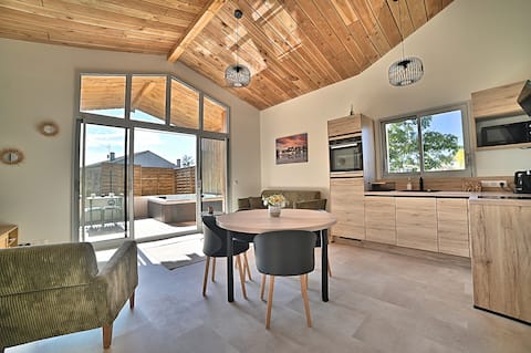 L'Etel: Private 5-seater hot tub - electric bicycles