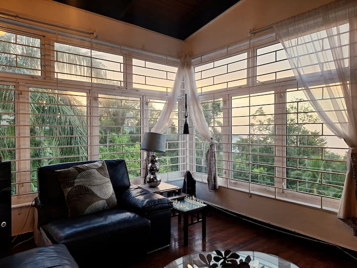 Stunning 2-story Villa In The Hills - Ocean View - Port Antonio