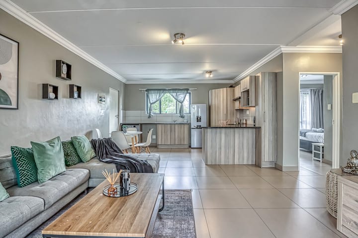 Modern Apartment - Lanseria