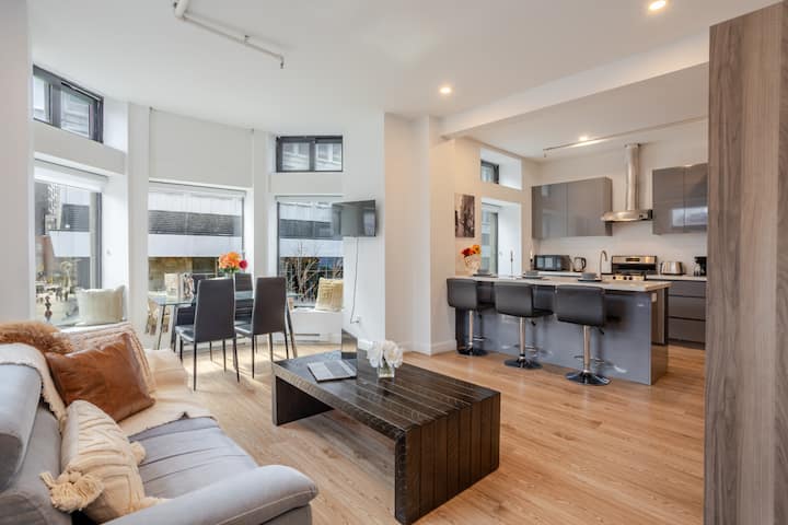 Inner-city Apartment –Prime Bishop St Location - Montreal