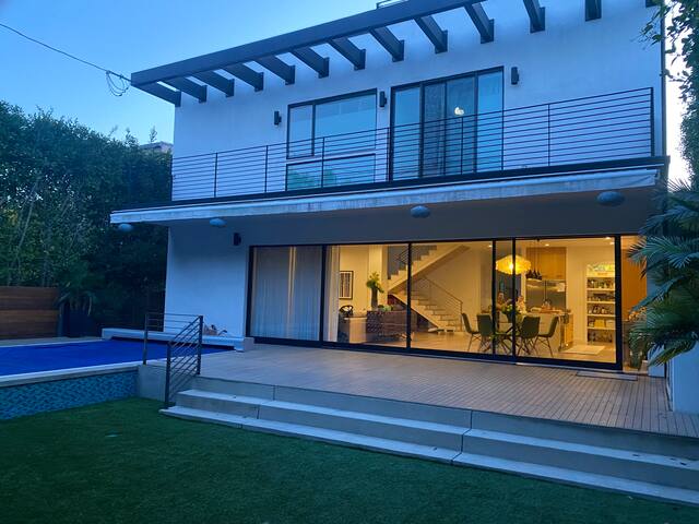 Modern house beautiful design gallery image 2