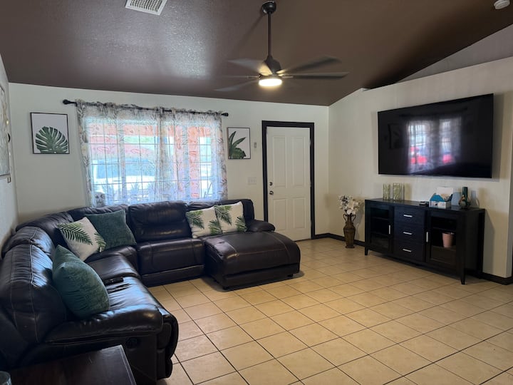 Cozy Home In The Heart Of Town - Casa Grande, AZ
