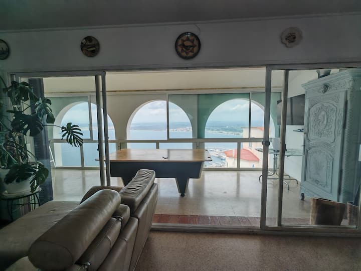 Maison D'exception Avec Vue Panoramique Sur La Mer - Roses