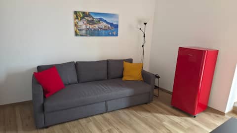 Proprietà Airbnb di successo: Mini Apartment in the Center of Salerno a Salerno