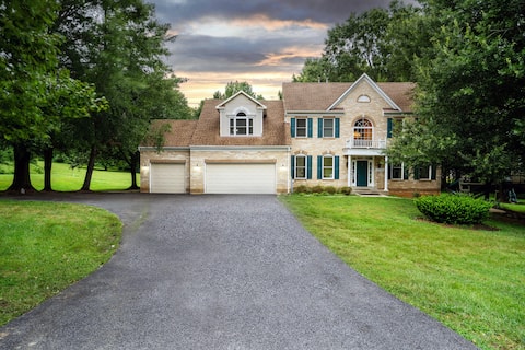 Luxury modern mansion/Cabin Near Washington DC