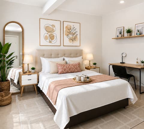 Luxury apartment, furnished with services included