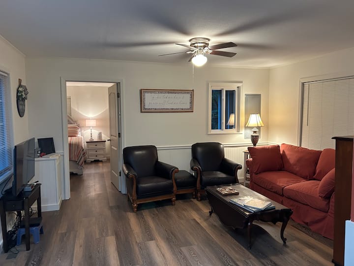 Little Gray Cottage - Franklin, NC