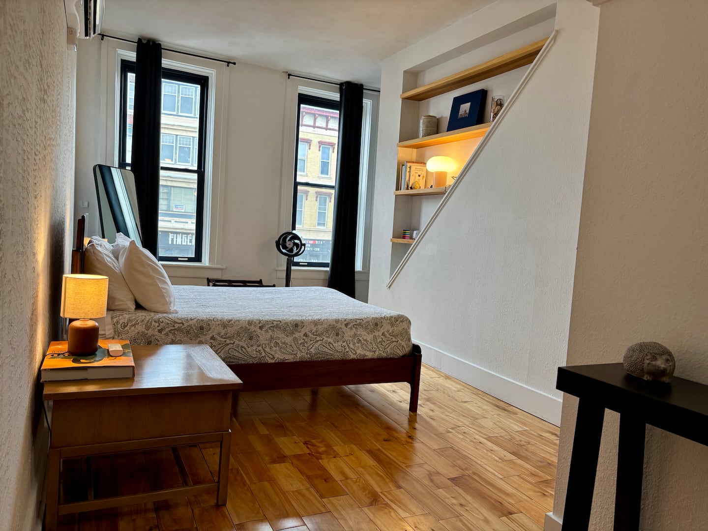 Downtown Geneva Studio