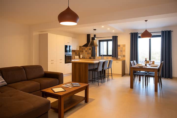 Luxurious Ground Floor Apartment - Malta