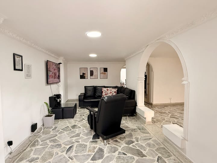 Amplia Casa Cerca A La Villa Olimpica, Expofuturo - Pereira