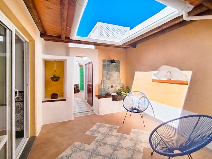 Casa Macló

Tranquillidad Y Autenticidad. - Lanzarote